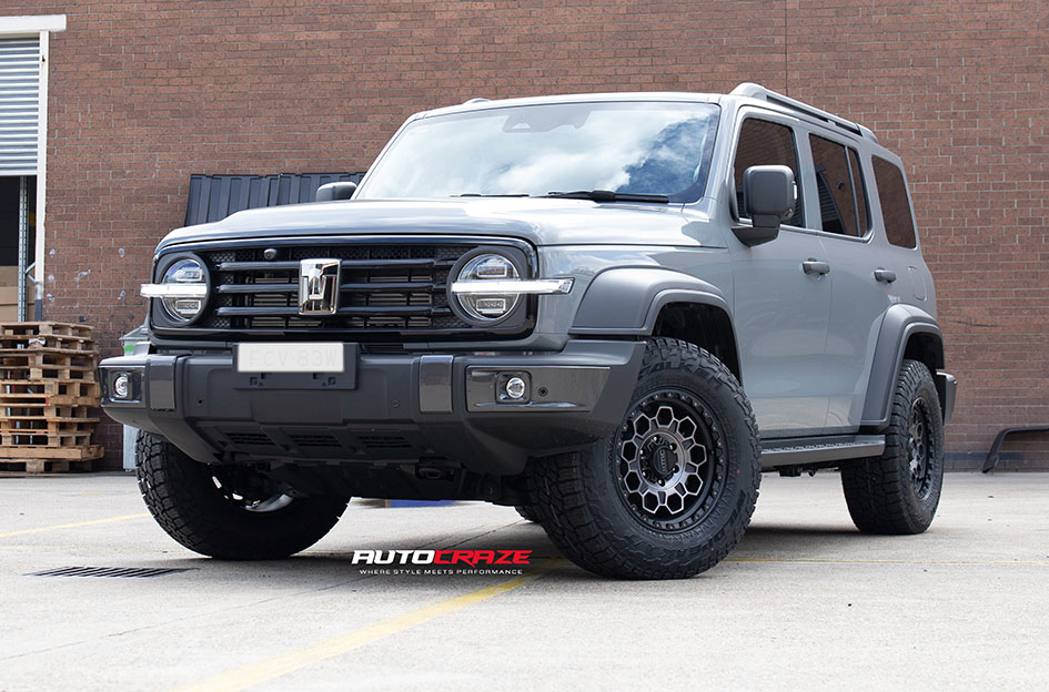 GWM TANK 300 KMC TREK SATIN BLACK GRAY TINT