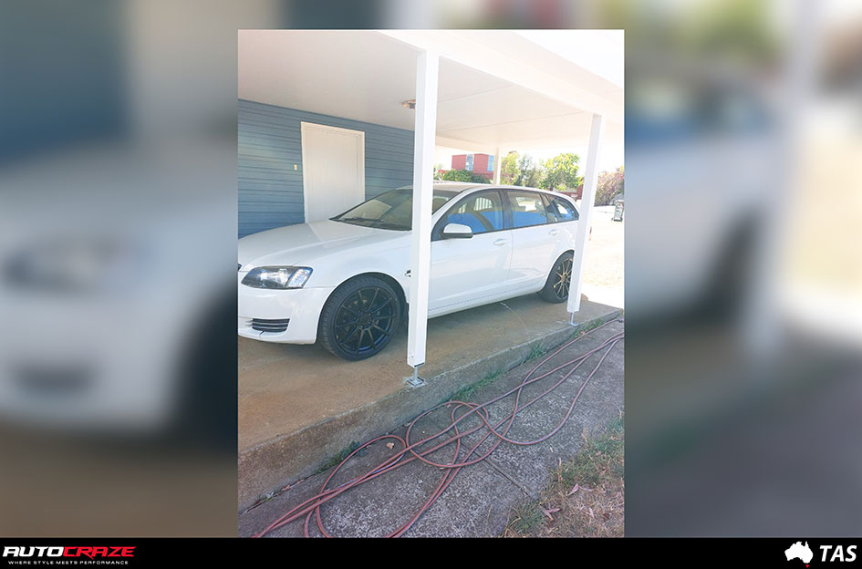 HOLDEN COMMODORE NICHE ESSEN SATIN BLACK