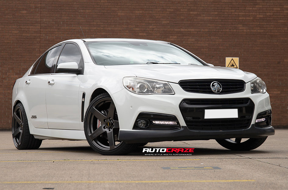 HOLDEN COMMODORE VF SIMMONS FR-C HYPER DARK