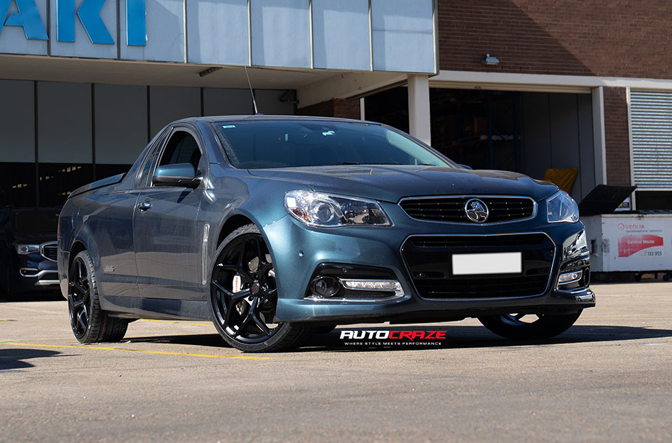HOLDEN COMMODORE VF SSW DOMINATE MATT BLACK