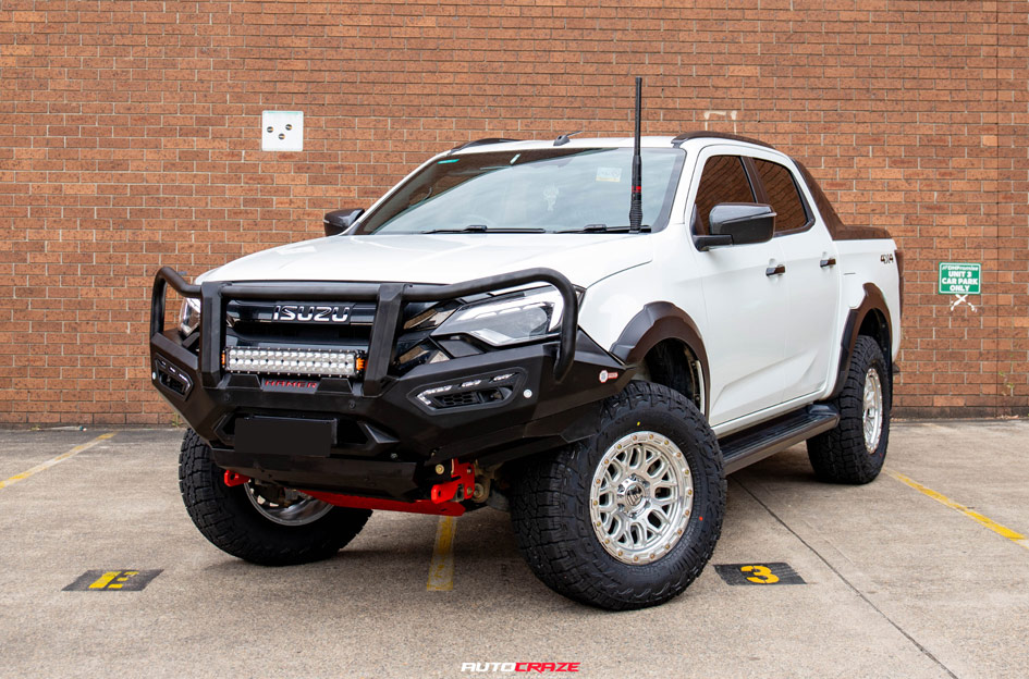 ISUZU D-MAX FUEL SURGE GLOSS SILVER MACHINED FACE