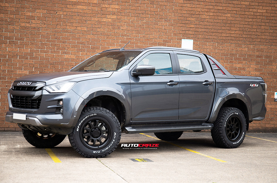 ISUZU DMAX KING OFFROAD HURRICANE SATIN BLACK 