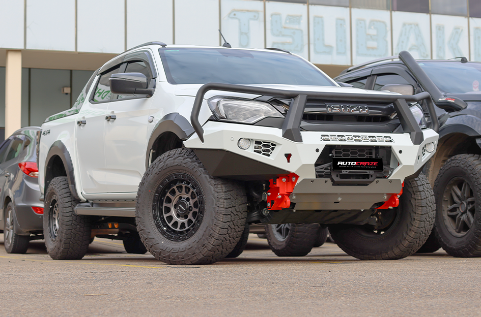 ISUZU DMAX ROH ASSAULT MATT BLACK WITH BLACK BOLTS AND GRAPHITE FACE