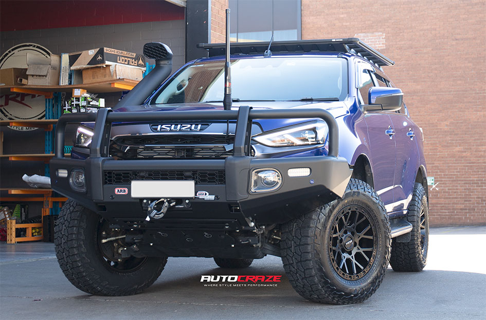 ISUZU MUX ROH CRAWLER MATT BLACK 