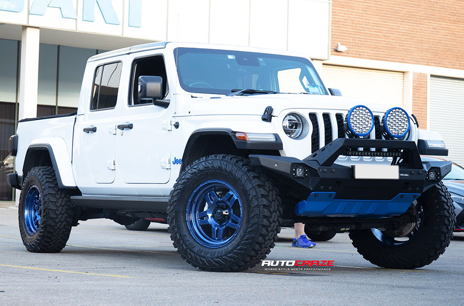JEEP GLADIATOR FUEL OXIDE DARK BLUE