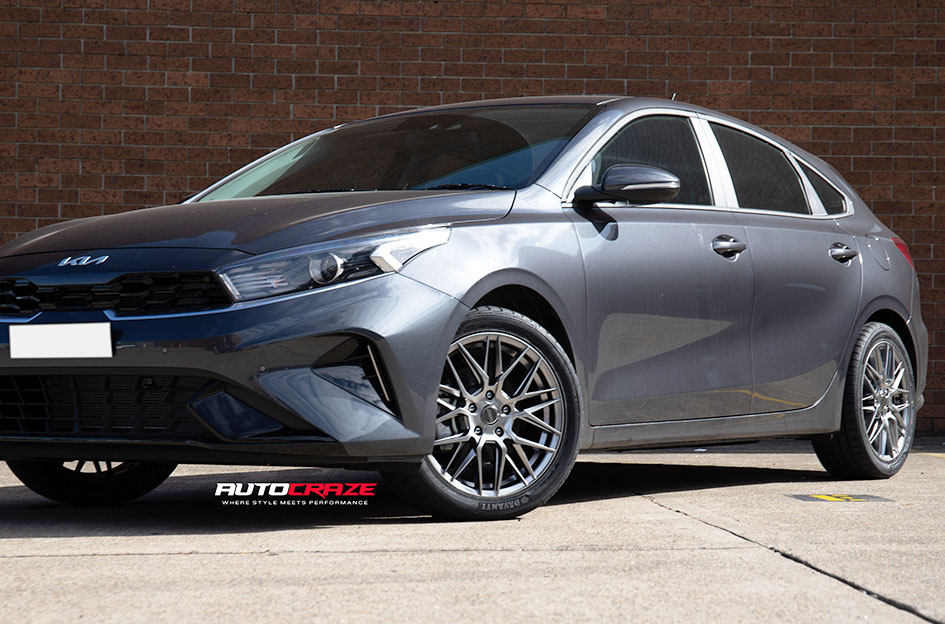 KIA CERATO SSW HOCKENHEIM HYPER BLACK