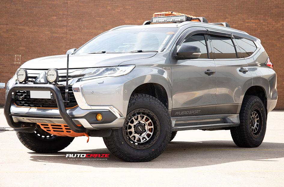 MITSUBISHI PAJERO ROH ASSAULT MATT BLACK WITH BLACK BOLTS AND GRAPHITE FACE