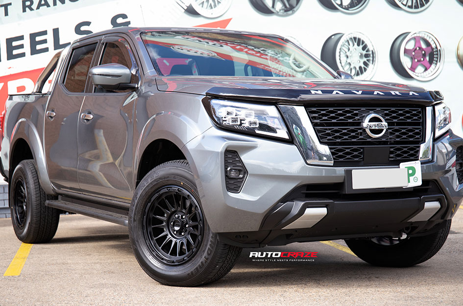 NISSAN NAVARA KMC IMPACT SATIN BLACK 