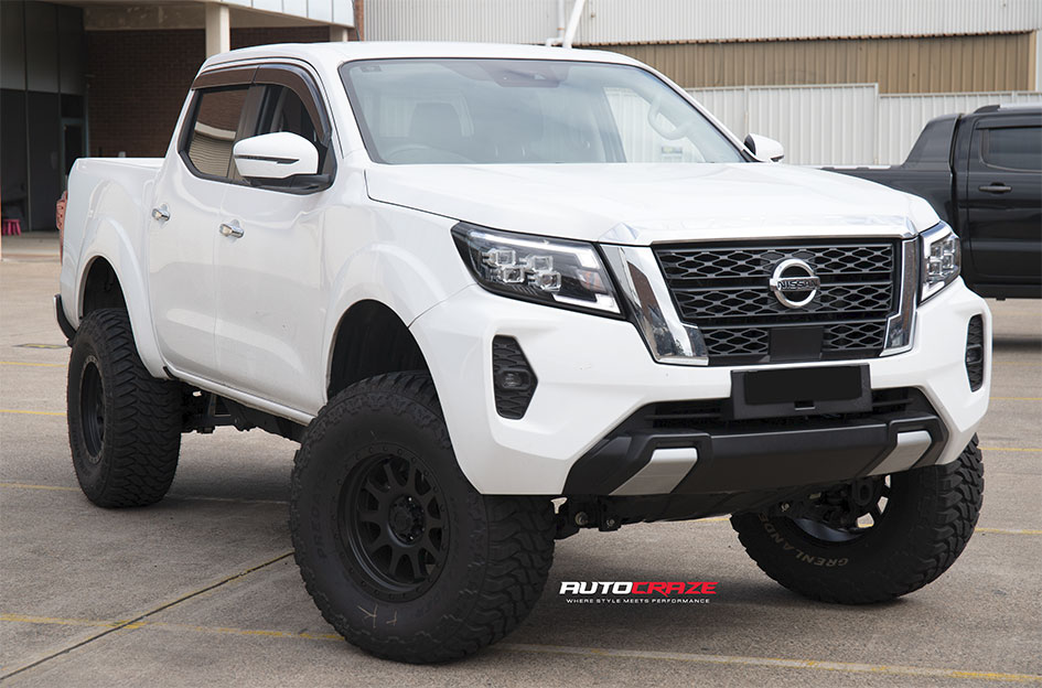 NISSAN NAVARA KING HURRICANE SATIN BLACK