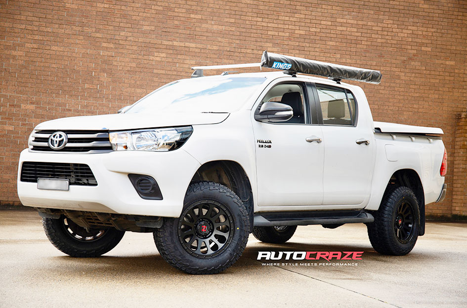 Toyota Hilux Nomad Victim Matte Black 