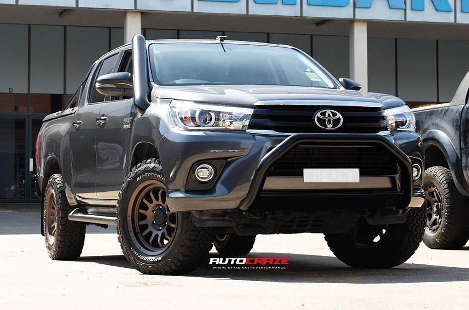 TOYOTA HILUX BLACK RHINO RAPID BRONZE 