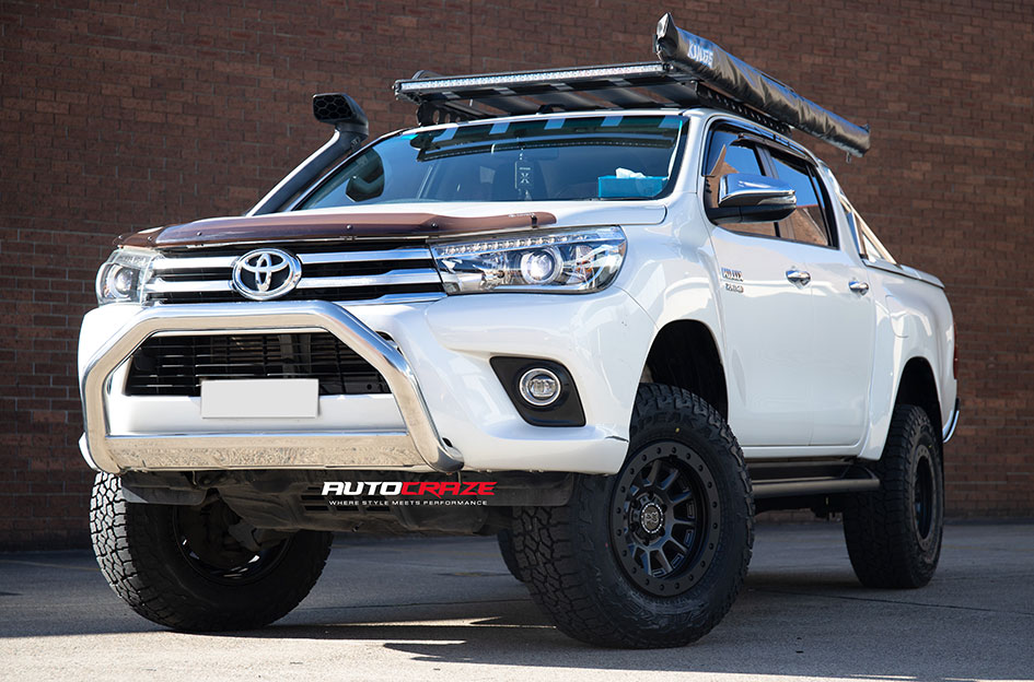 TOYOTA HILUX BLACK RHINO DUGGER GUNBLACK