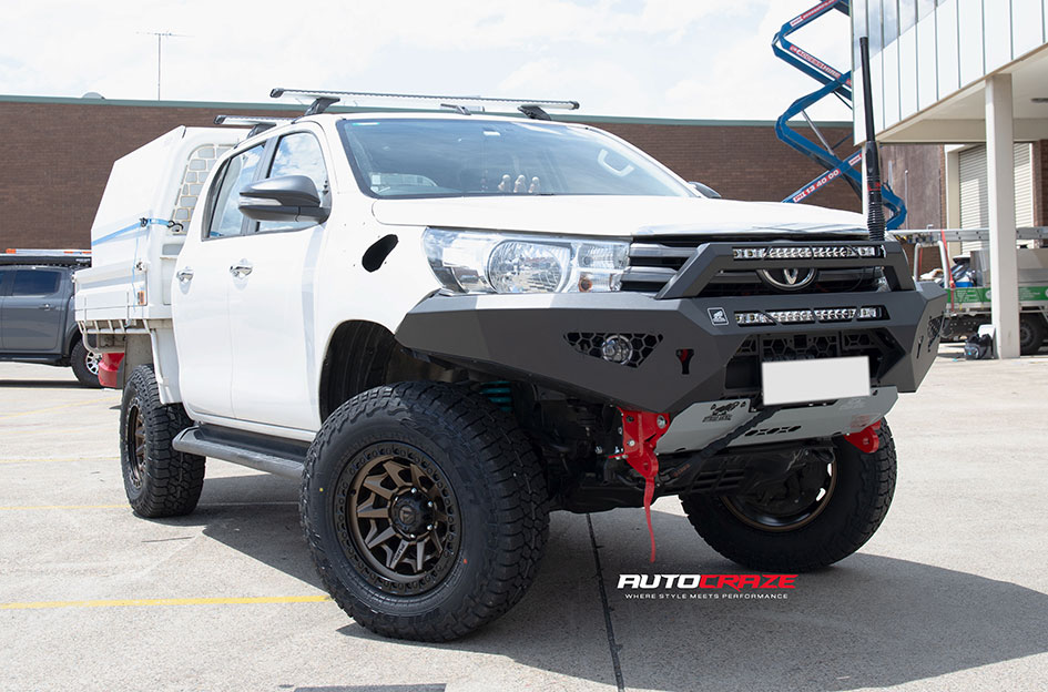 TOYOTA HILUX FUEL COVERT BRONZE BLACK RING 