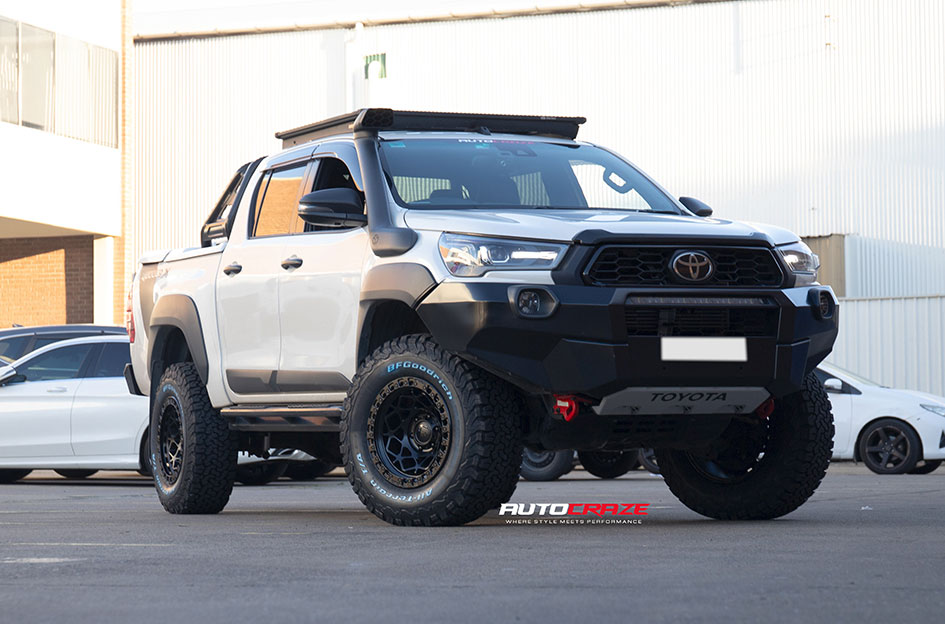 TOYOTA HILUX RUGGED X FUEL UNIT MATTE BLACK