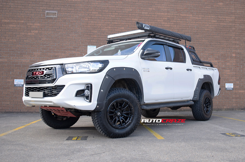 TOYOTA HILUX FUEL REBEL MATTE BLACK 