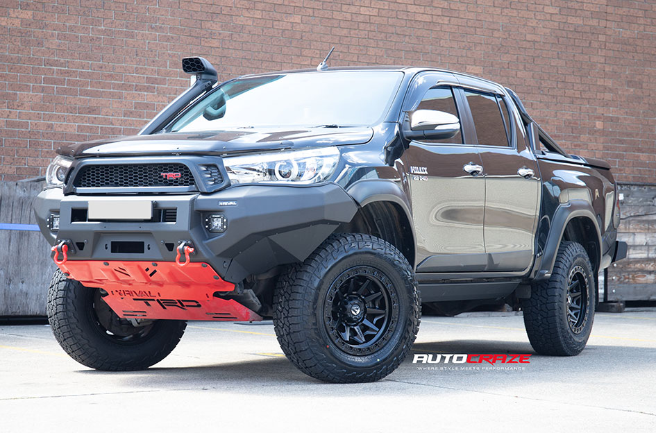 TOYOTA HILUX FUEL COVERT MATTE BLACK