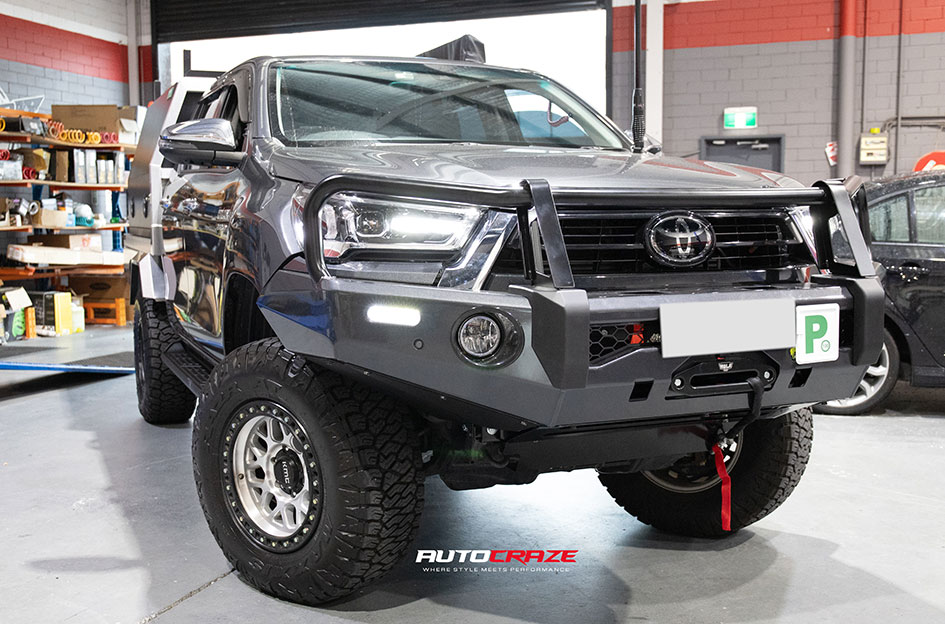 TOYOTA HILUX KMC GRS MACHINED W/ SATIN BLACK LIP