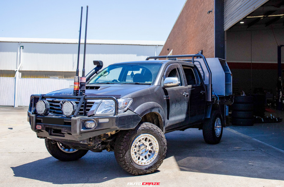 TOYOTA HILUX KMC GRS GLOSS SILVER MACHINED