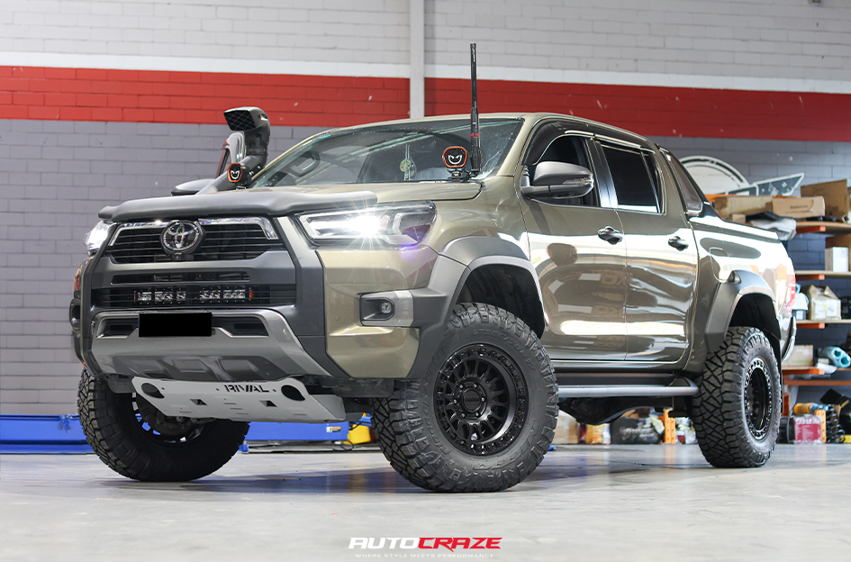 TOYOTA HILUX KMC IMS MATTE BLACK W/ GLOSS BLACK LIP