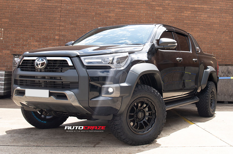 TOYOTA HILUX KMC WRATH SATIN BLACK 