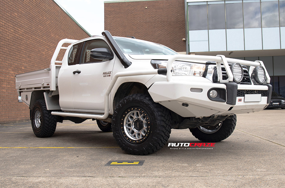 TOYOTA HILUX KMC GRS MACHINED SATIN BLACK LIP