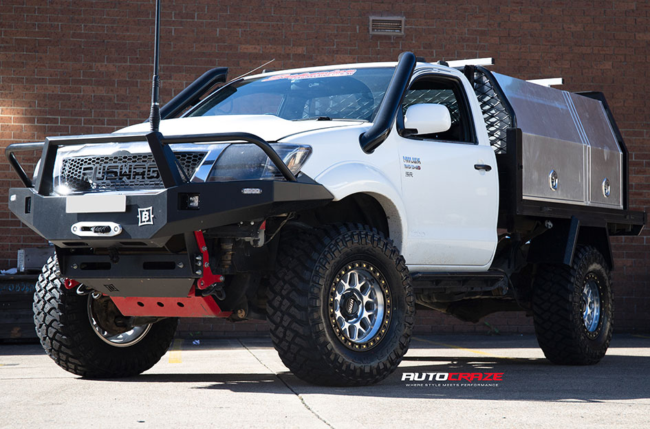 TOYOTA HILUX KMC GRS MACHINED W/ SATIN BLACK LIP