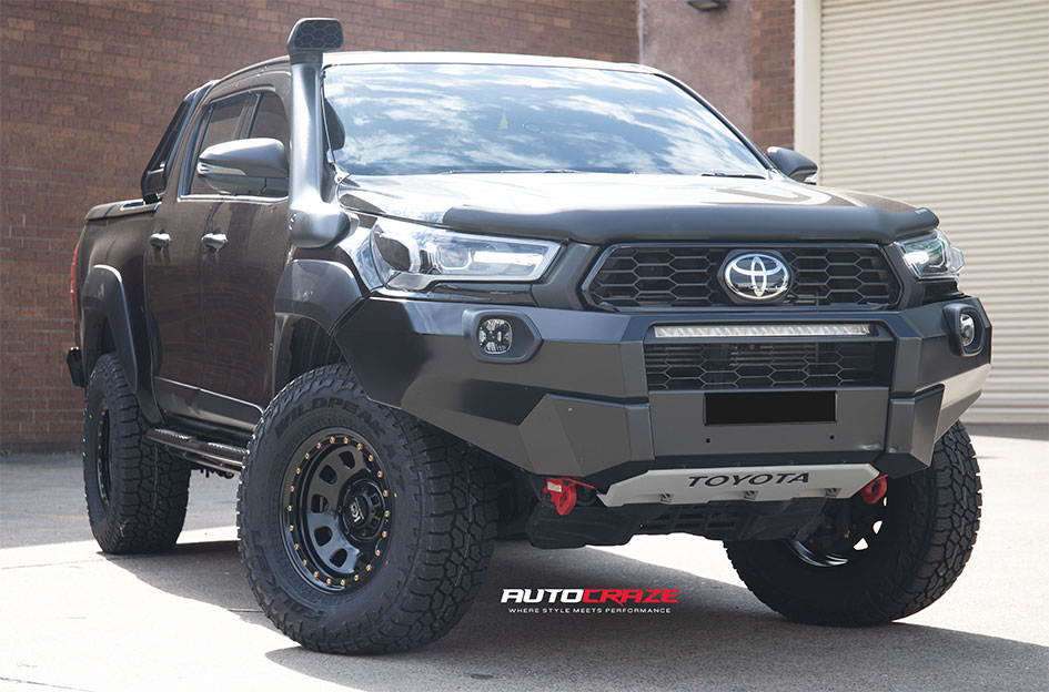 TOYOTA HILUX KING D-LOCKER BLACK