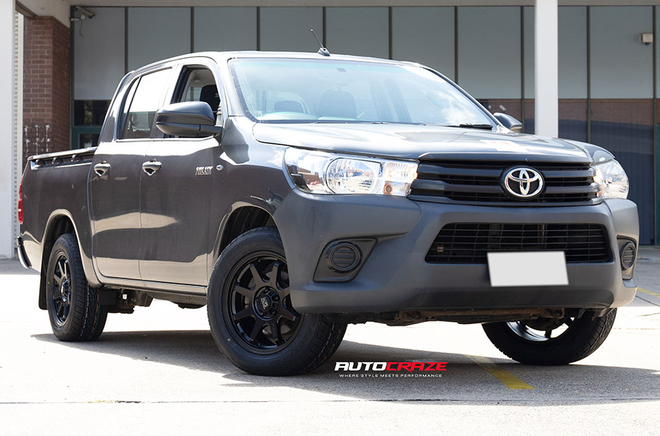 TOYOTA HILUX KING GRAPPLER SATIN BLACK