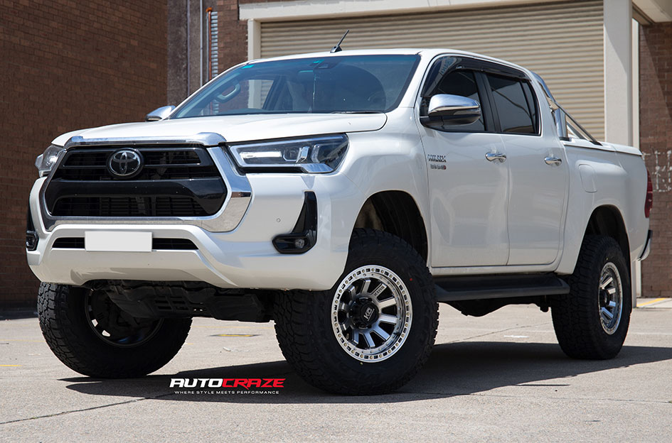 TOYOTA HILUX KING SNATCH GUN METAL MACHINED 