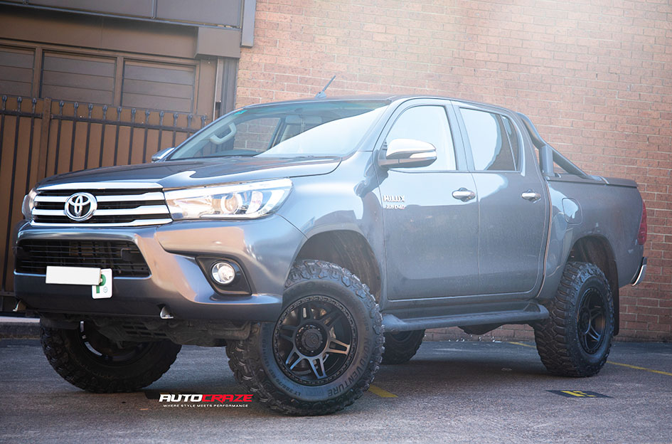 TOYOTA HILUX N80 4WD KING KONG SATIN BLACK