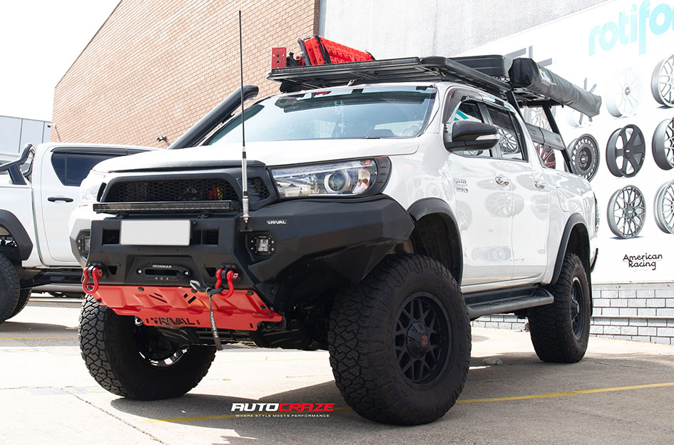 TOYOTA HILUX NOMAD JUDGE MATTE BLACK