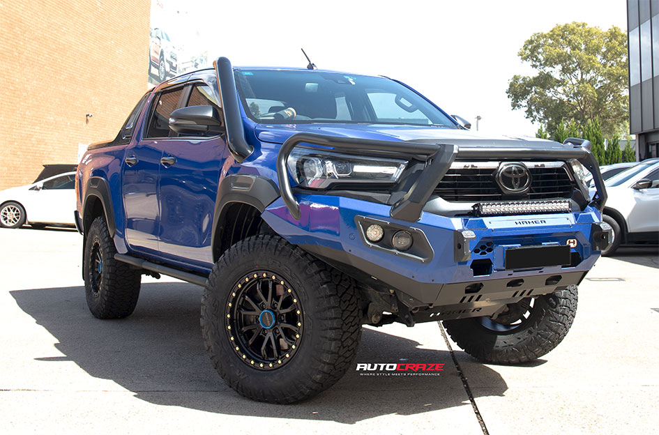 TOYOTA HILUX NOMAD N133 SATIN BLACK