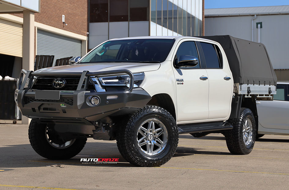 TOYOTA HILUX NOMAD N232 SILVER MACHINED FACE