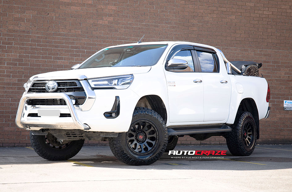 TOYOTA HILUX NOMAD VICTIM MATTE BLACK