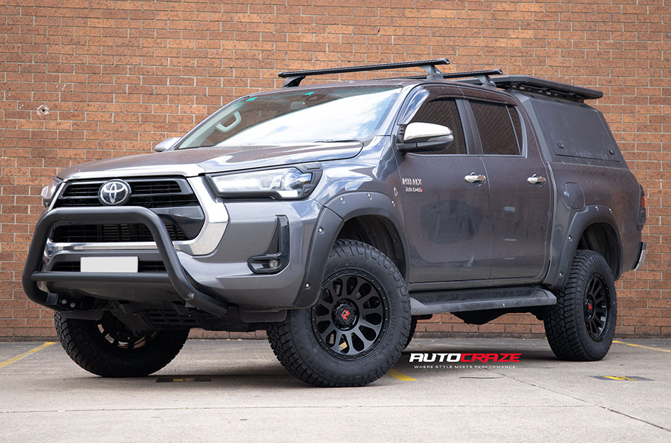 TOYOTA HILUX NOMAD VICTIM MATTE BLACK 