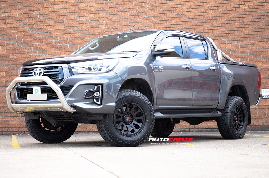 TOYOTA HILUX NOMAD VICTIM MATTE BLACK