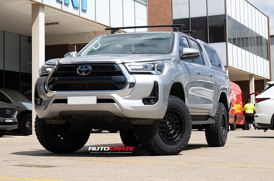 TOYOTA HILUX ROH ASSAULT MATT BLACK