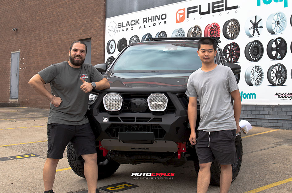 TOYOTA HILUX ROH RAID MATTE BLACK 