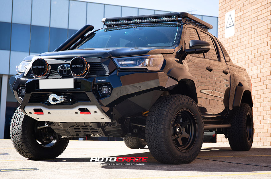 TOYOTA HILUX FUEL SHOK MATTE BLACK