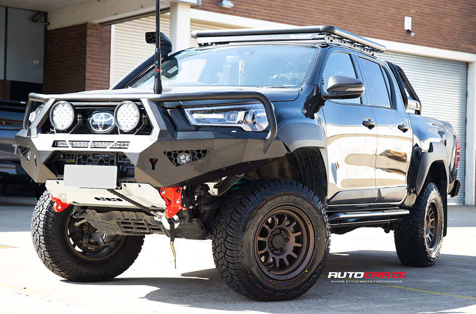 TOYOTA HILUX BLACK RHINO RAPID BRONZE 