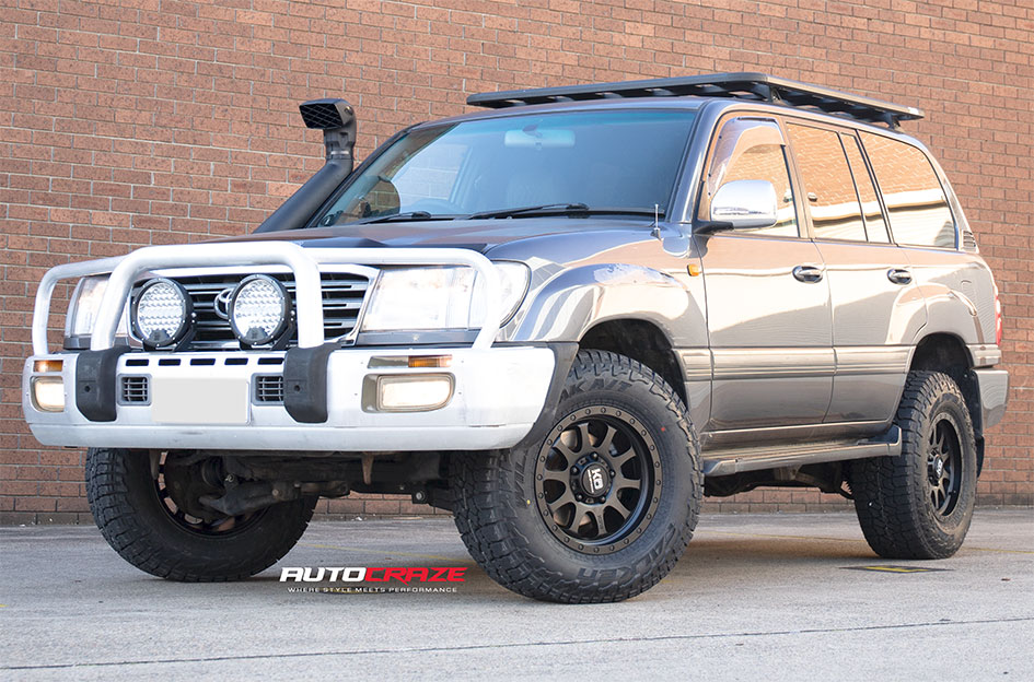 TOYOTA LANDCRUISER 100 SERIES KING HURRICANE SATIN BLACK 