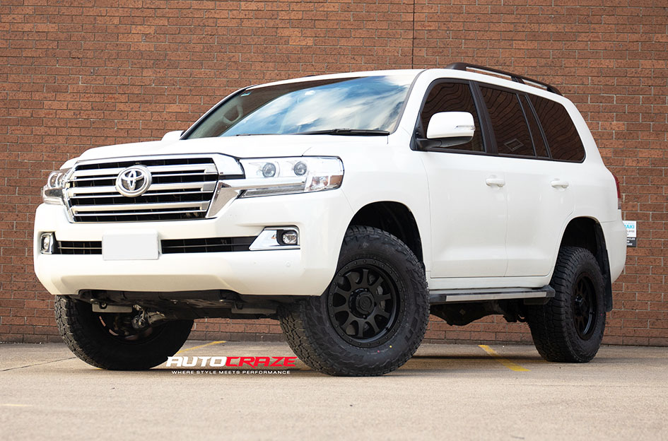 TOYOTA LANDCRUISER 200 SERIES KING HURRICANE SATIN BLACK