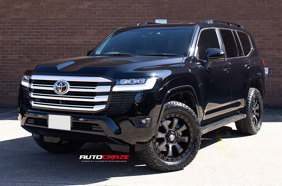 TOYOTA LANDCRUISER 300 SERIES KING ARMOR GLOSS BLACK BLACK TINT