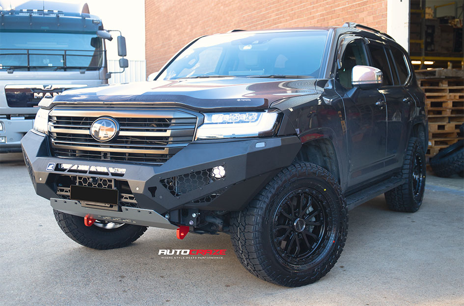 TOYOTA LANDCRUISER 300 SERIES NOMAD N133 SATIN BLACK