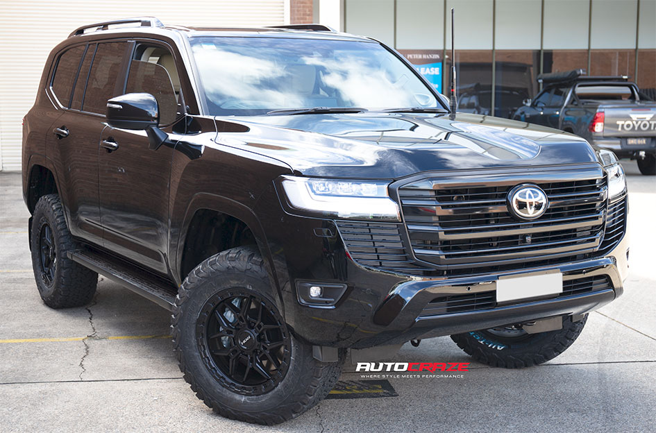 TOYOTA LANDCRUISER 300 SERIES ROH AXE MATT BLACK