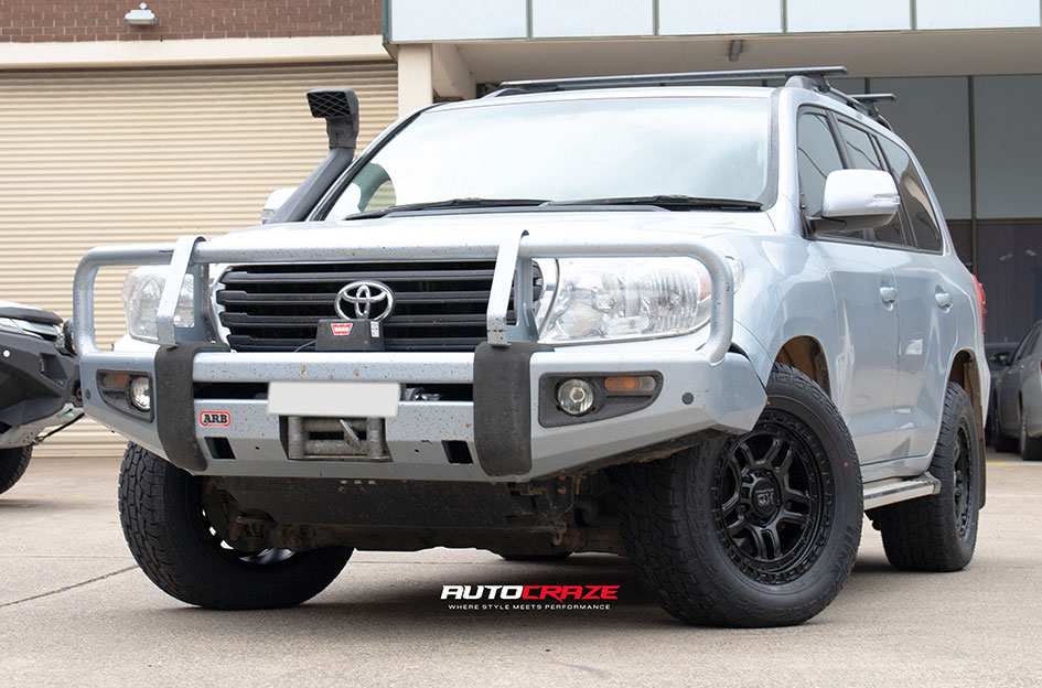 TOYOTA LANDCRUISER PRADO KING BARRETT SATIN BLACK