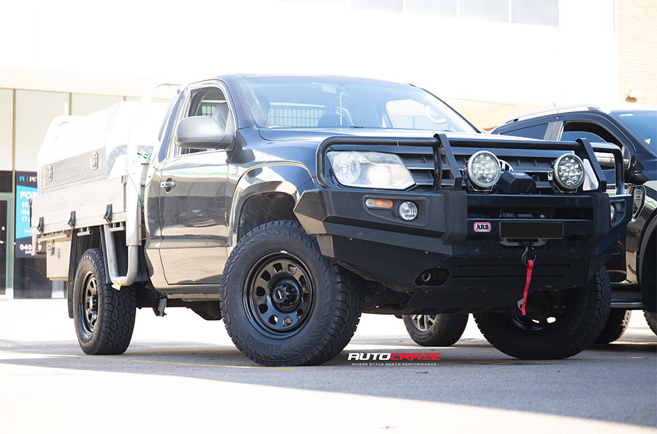VOLKSWAGEN AMAROK KING D-HOLE BLACK