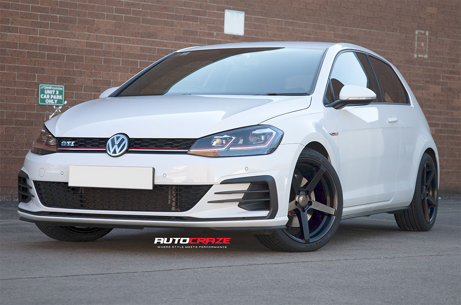 VOLKSWAGEN GOLF KING HOSTILE GLOSS BLACK