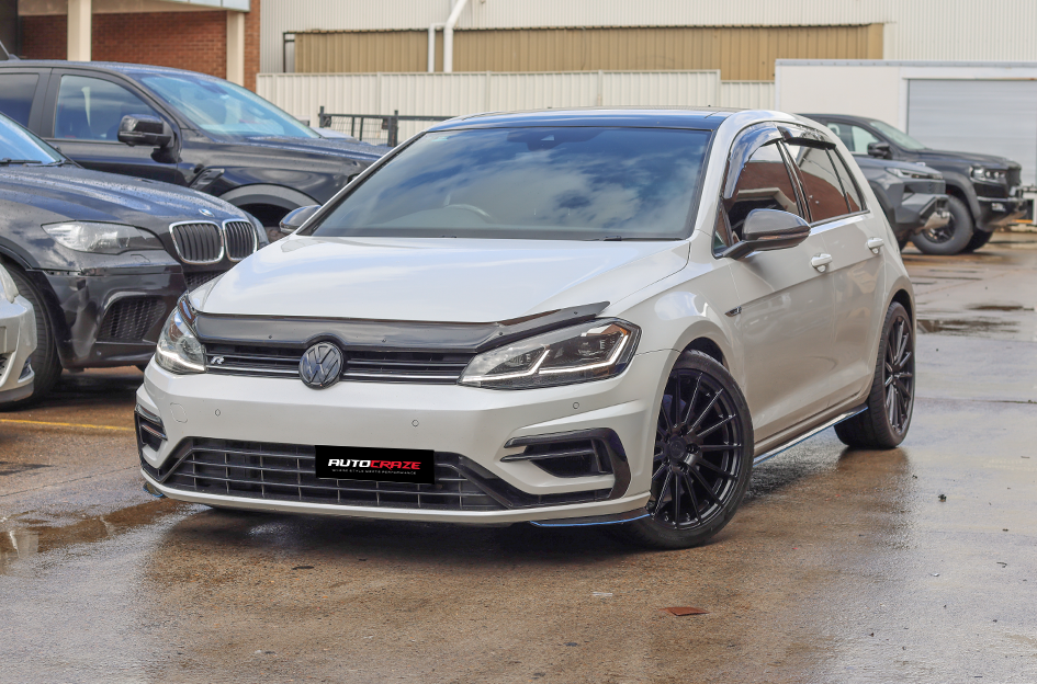 VOLKSWAGEN GOLF KING MILANO SATIN BLACK