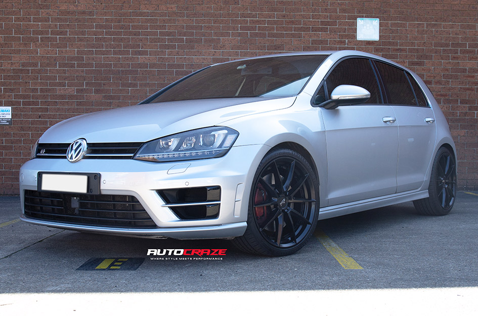 VOLKSWAGEN GOLF R NICHE SECTOR SATIN BLACK 
